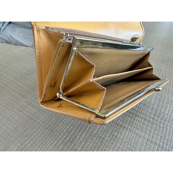 Authentic Celine Long Wallet Purse in Macadamia Beige $1200.00 retail - Picture 16 of 16